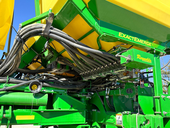 2022 John Deere 1775NT Planter