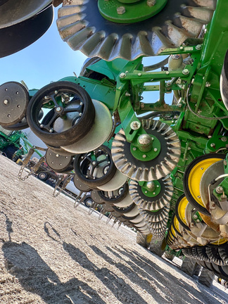 2022 John Deere 1775NT Planter