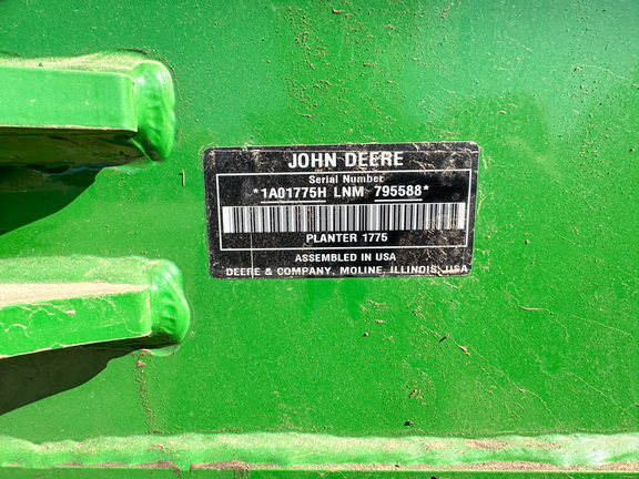 2022 John Deere 1775NT Planter