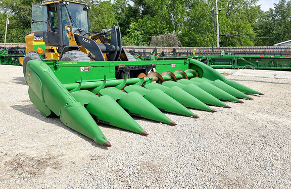 2014 John Deere 608C Header Corn Head