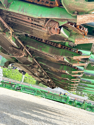 2014 John Deere 608C Header Corn Head