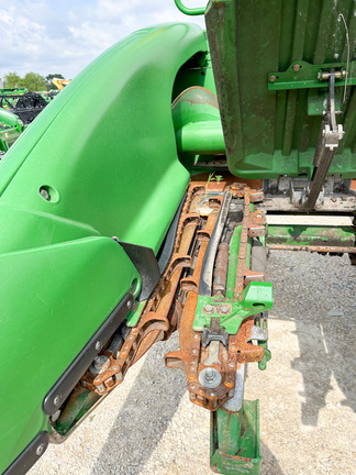 2014 John Deere 608C Header Corn Head