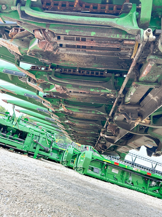 2014 John Deere 608C Header Corn Head