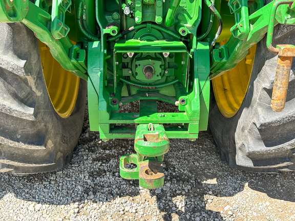 2013 John Deere 8260R Tractor