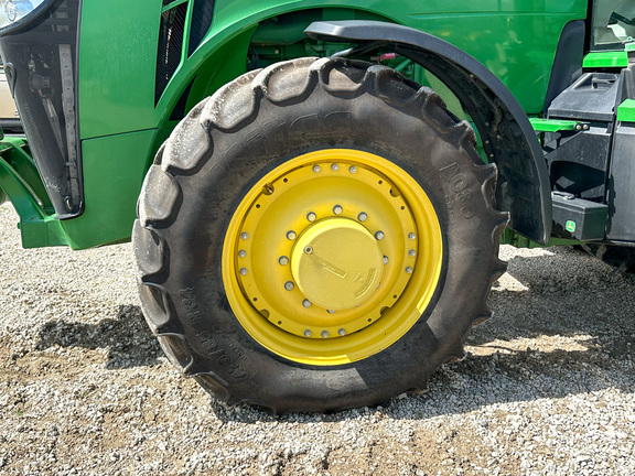 2013 John Deere 8260R Tractor