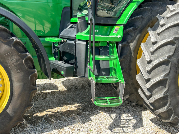 2013 John Deere 8260R Tractor