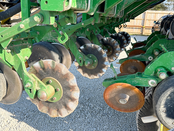 2008 John Deere 1790 Planter