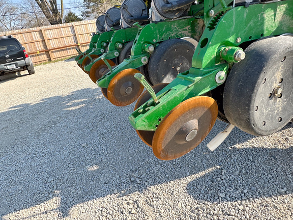 2008 John Deere 1790 Planter