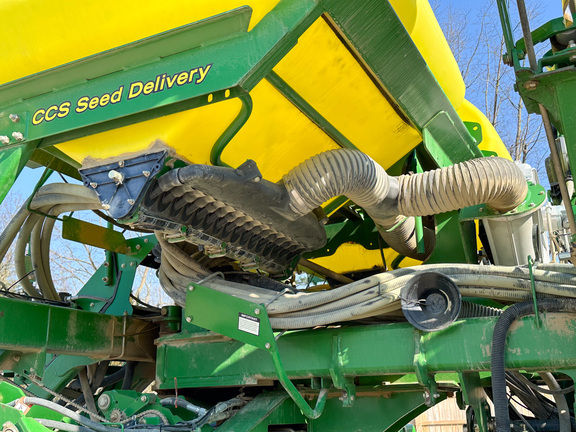 2008 John Deere 1790 Planter