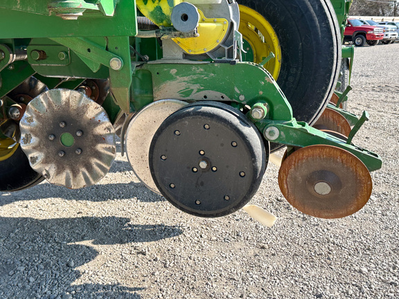 2008 John Deere 1790 Planter