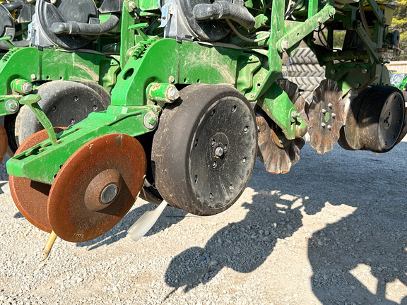 2008 John Deere 1790 Planter