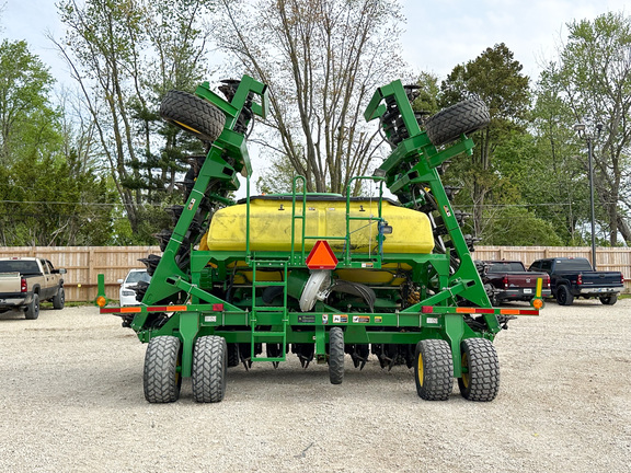 2014 John Deere 1990 Air Seeder