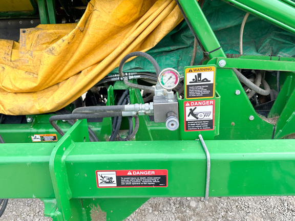 2014 John Deere 1990 Air Seeder