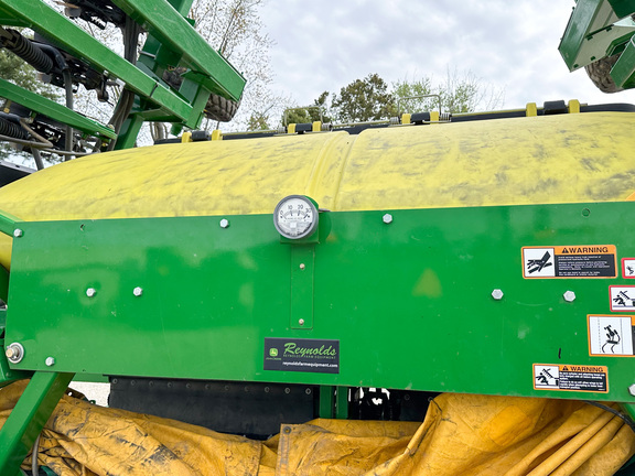 2014 John Deere 1990 Air Seeder