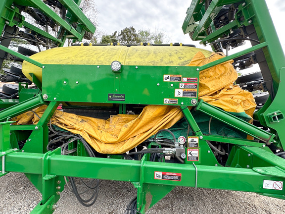 2014 John Deere 1990 Air Seeder