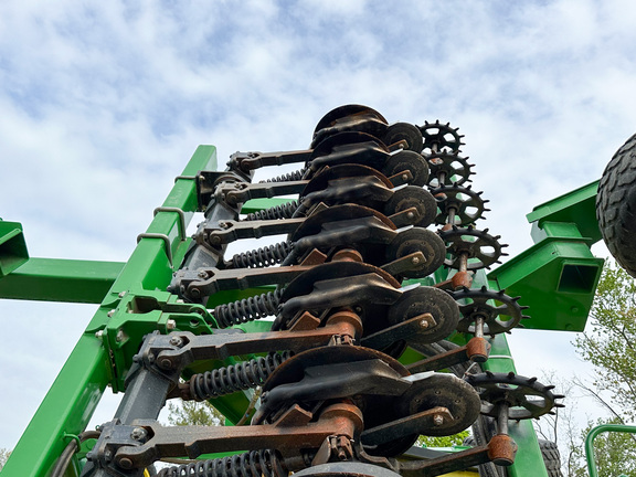 2014 John Deere 1990 Air Seeder