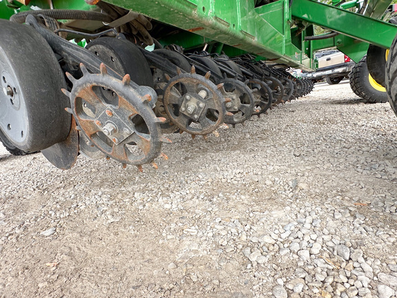 2014 John Deere 1990 Air Seeder