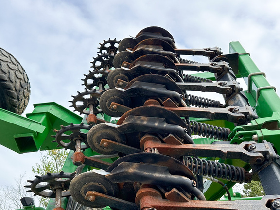 2014 John Deere 1990 Air Seeder