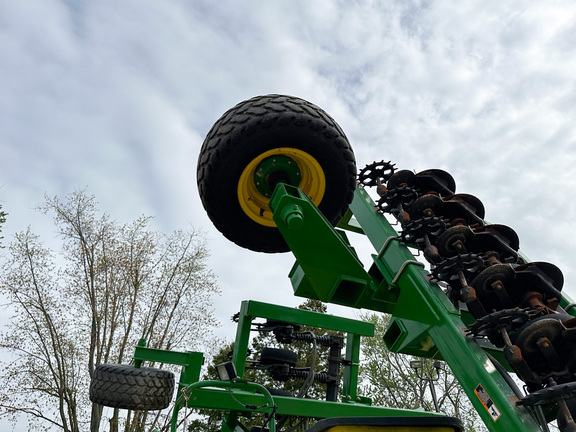 2014 John Deere 1990 Air Seeder