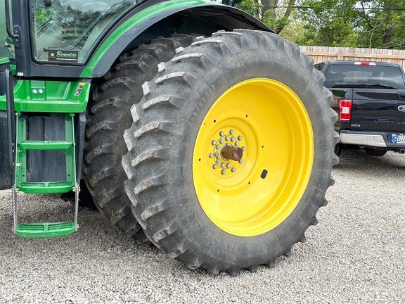 2013 John Deere 8235R Tractor