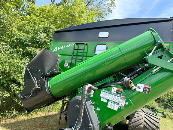 2020 Brent 1596 Grain Cart