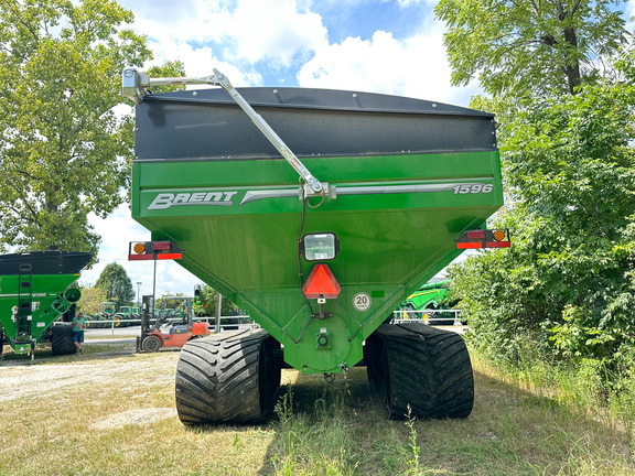 2020 Brent 1596 Grain Cart