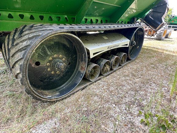 2020 Brent 1596 Grain Cart