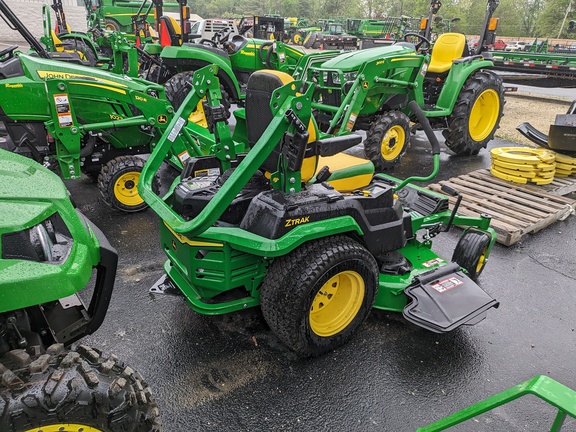 2023 John Deere Z545R Mower/Zero Turn