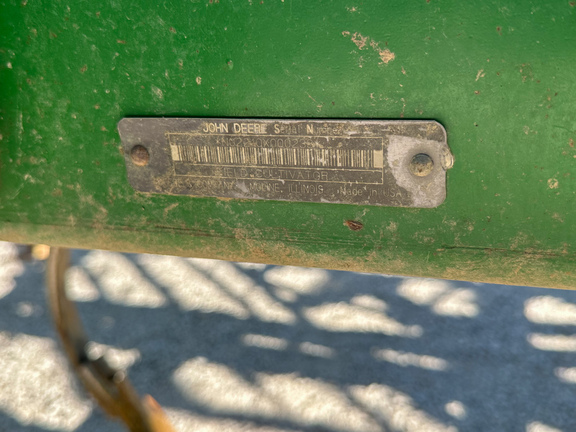 2004 John Deere 2210 Field Cultivator