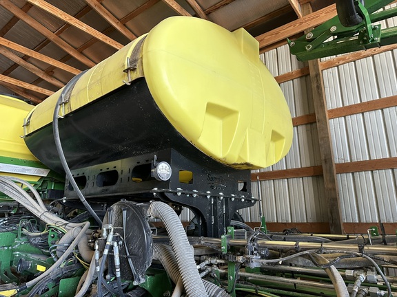 2022 John Deere 1775NT Planter