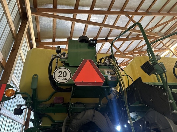 2022 John Deere 1775NT Planter