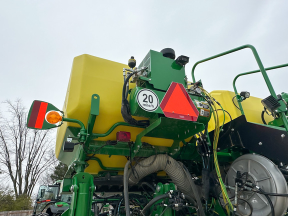 2022 John Deere 1775NT Planter