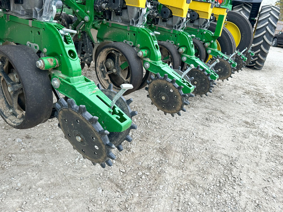 2022 John Deere 1775NT Planter