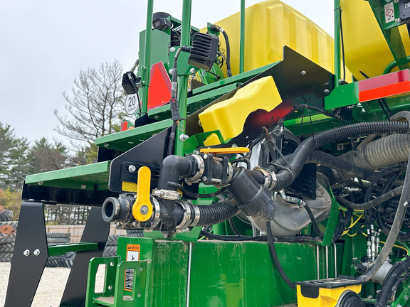 2022 John Deere 1775NT Planter