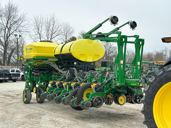 2022 John Deere 1775NT Planter