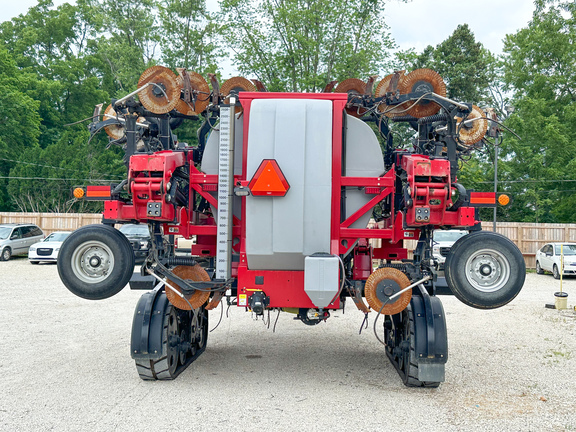 2020 Unverferth 2600 Applicator