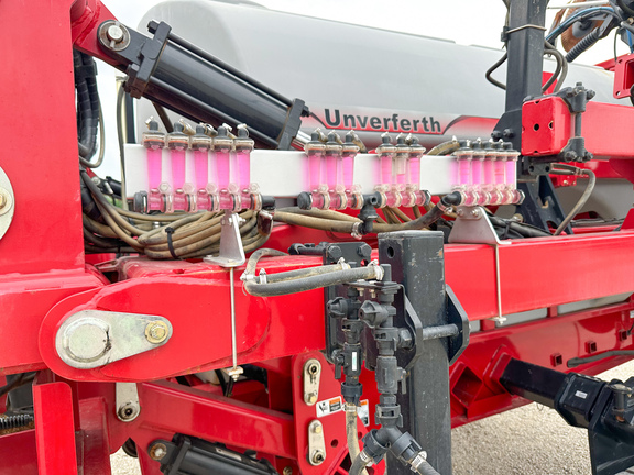 2020 Unverferth 2600 Applicator