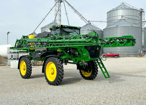 2024 John Deere 412R Sprayer/High Clearance