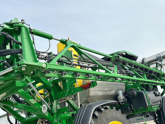 2024 John Deere 412R Sprayer/High Clearance