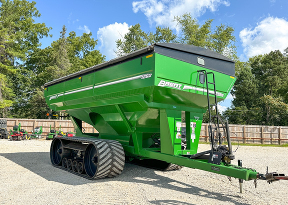 2017 Brent 1282 Grain Cart