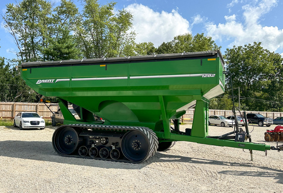 2017 Brent 1282 Grain Cart