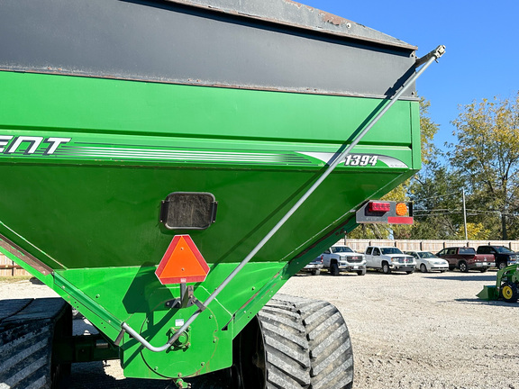 2011 Brent 1394 Grain Cart