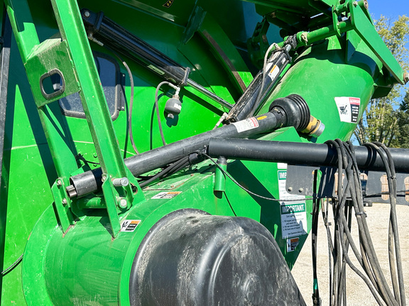 2011 Brent 1394 Grain Cart