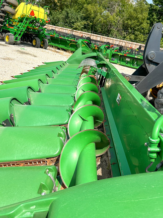 2008 John Deere 612C Header Corn Head