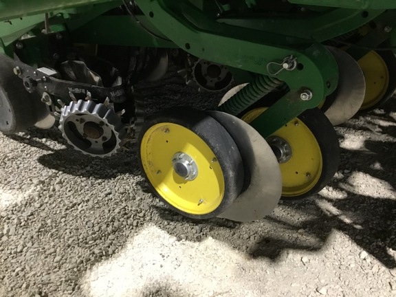 2022 John Deere 1775NT Planter