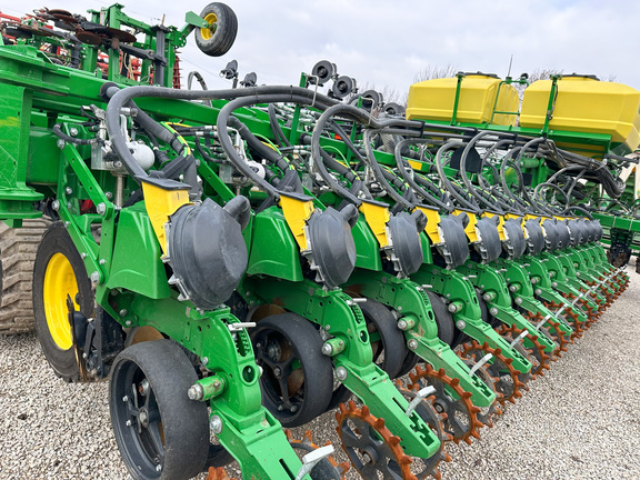 2023 John Deere DB60 Planter