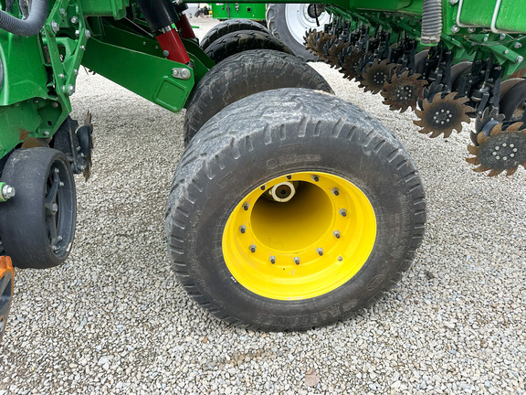 2023 John Deere DB60 Planter