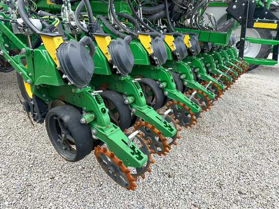 2023 John Deere DB60 Planter