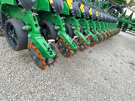 2023 John Deere DB60 Planter