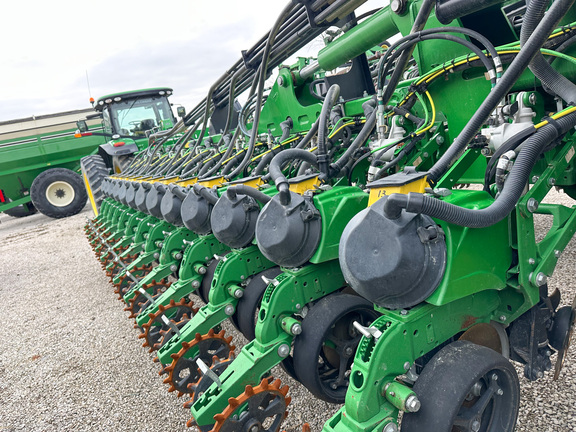 2023 John Deere DB60 Planter